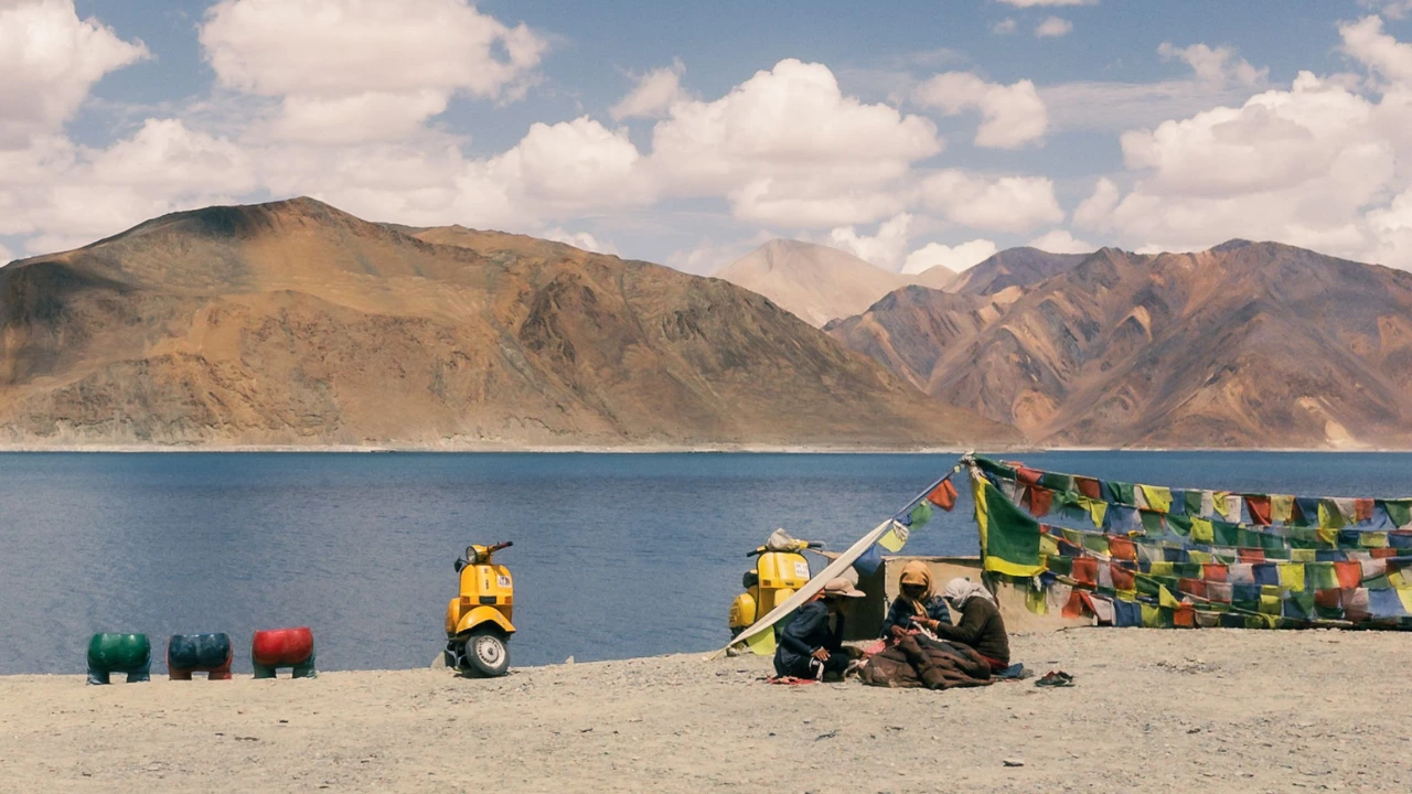 pangong lake ladakh travel guide